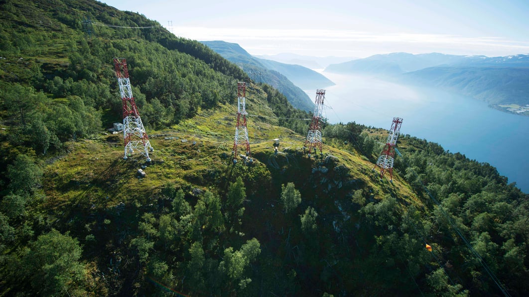 Construction of a new fjord span over the Fjærlandsjorden in summer 2016. Project Ørskog Sogndal