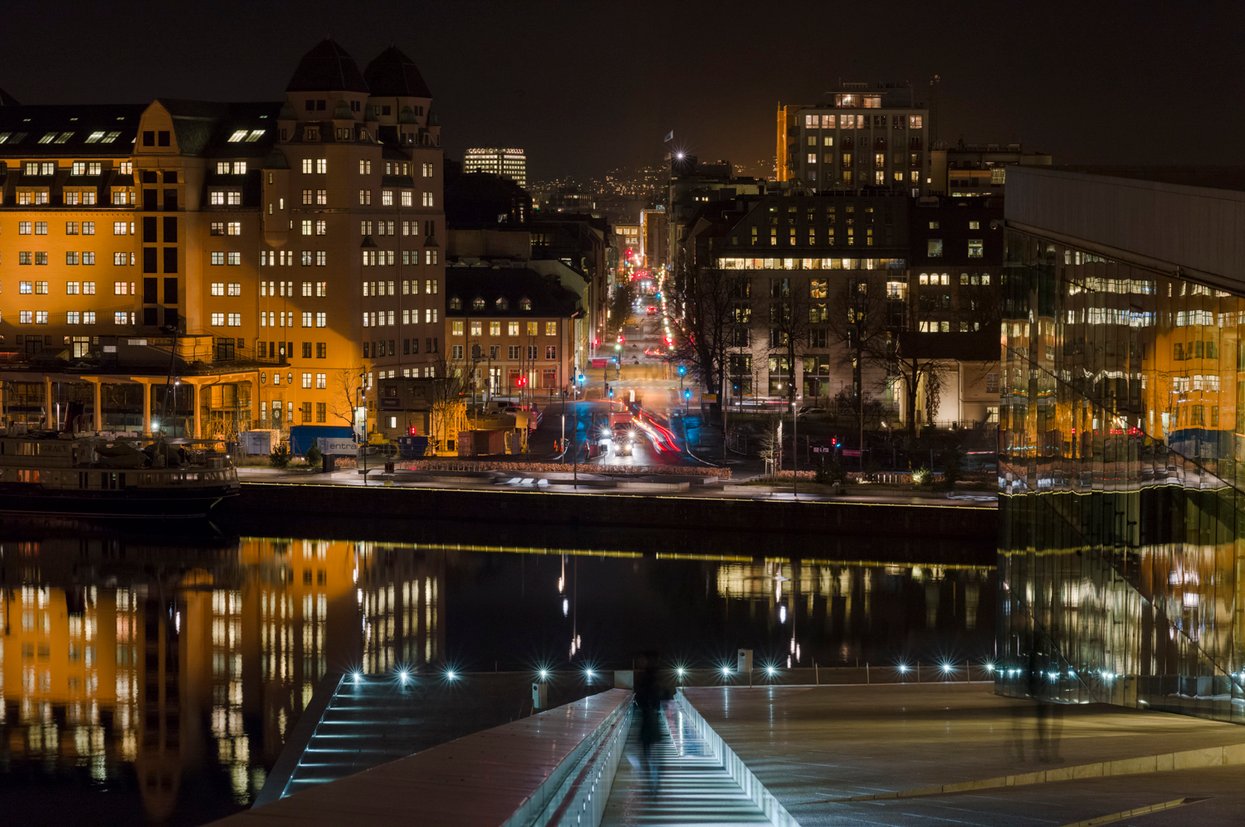 Oslo by night