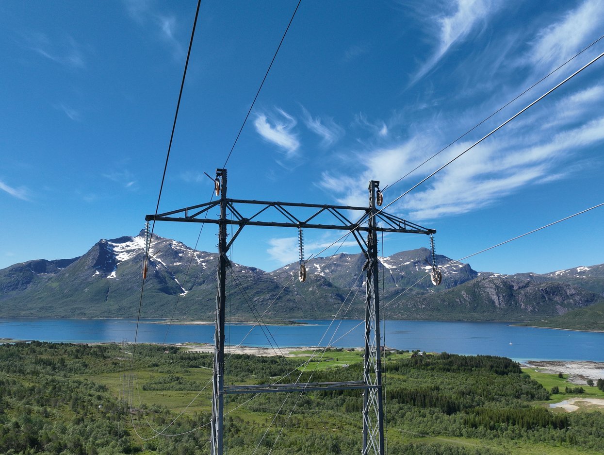 Bilde av mast på Kanstadbotn