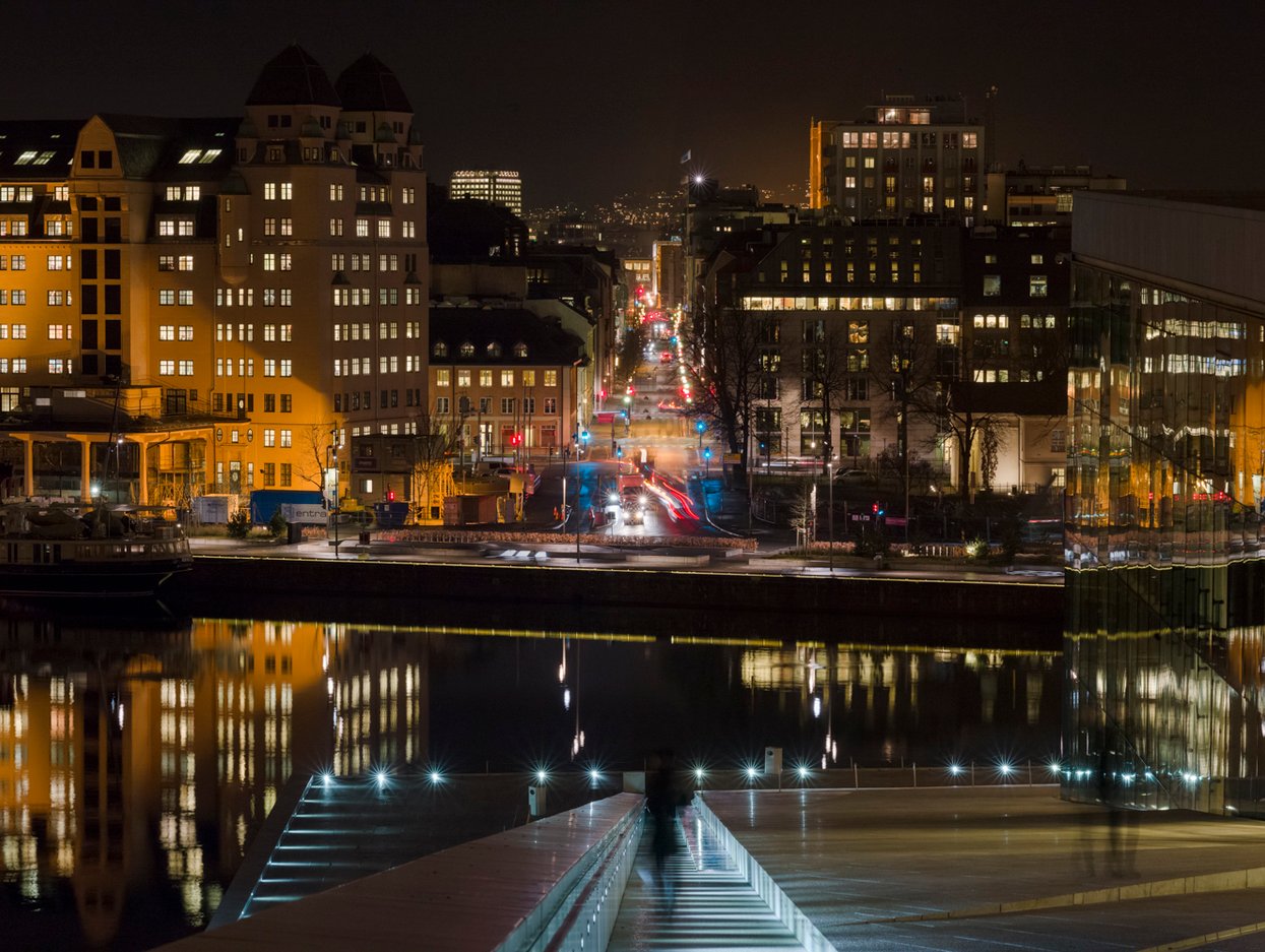 Oslo by night