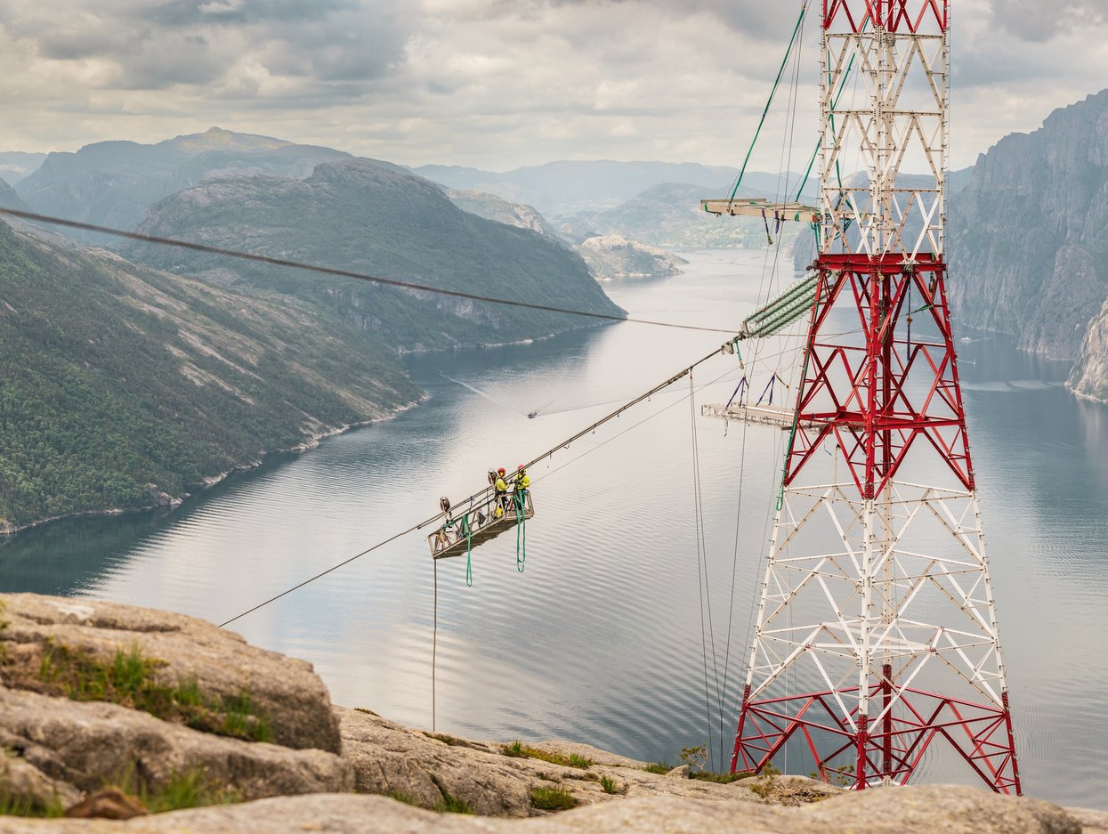 Picture of high voltage mast