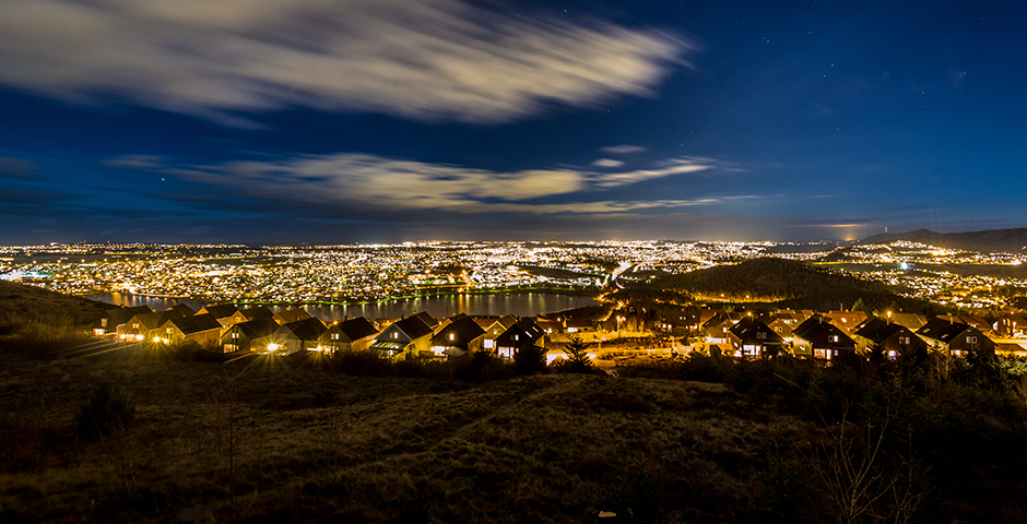 Nattehimmel over borettslag